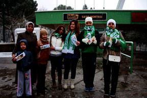 Sadece kadın ve çocuklar!