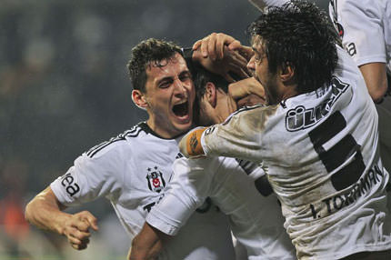 Bileğimizi bükümezler