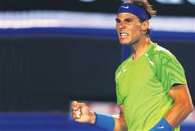 Kolunda 950 bin TL taşıyor