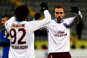 Hala kafa golü yok