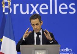 Sarkozy uslanmıyor!