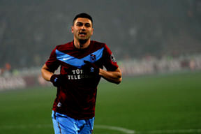 Burak Yılmaz Tanju'yu da geçti