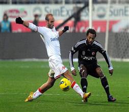 Manuel Fernandes Fener maçında yok!