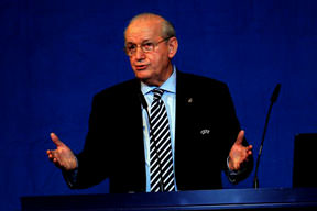 Şenes Erzik: Aday olmam!