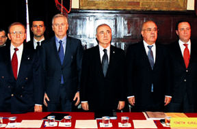 Terim'in gitmesini istiyorlar