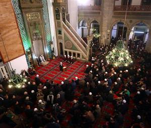 Camiler doldu taştı