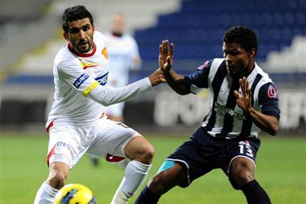 Kasımpaşa'nın Brezilyalı futbolcusu yaralandı