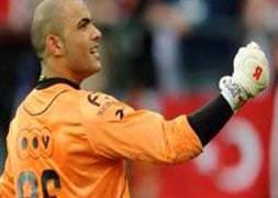 Sinan Bolat'a ırkçı taciz!