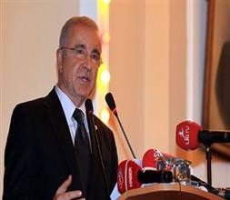 Ünal Aysal 2 yöneticiyi kovdu!