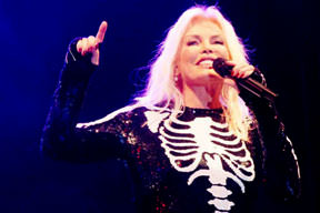 66 kutlaması Komşu'da