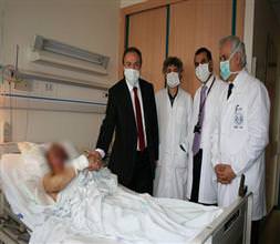 Kemal Sunal filmi izliyor