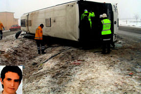 Otobüs devrildi: 1 ölü, 25 yaralı