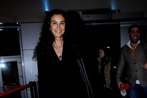 Makyajsız da güzel...