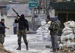 Suriye ordusu Halep'e bomba yağdırıyor