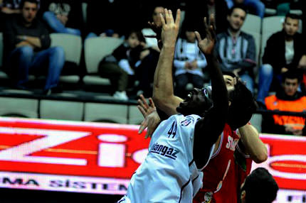 Kartal, Ağa’ya karşı