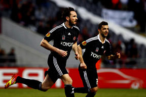 Avrupa'ya kanat çırptı