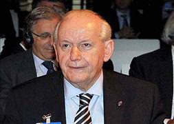 Şenes Erzik geliyor!