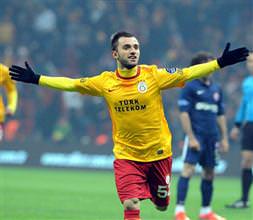 Emre Çolak sözleşmesini uzattı!