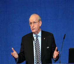 Şenes Erzik ikna oluyor