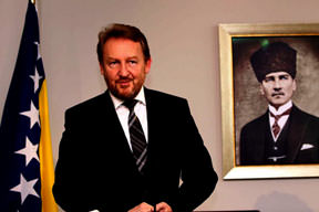 Başbakan için duacıyız...