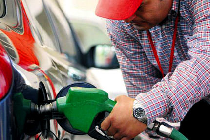 Ucuz benzin araba bozar