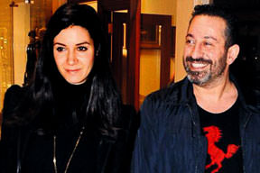 Düğünde sahne Ümit Besen'in