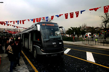 Metrobüste reklam dönemi