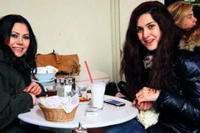 Kafeye kaçak mısır soktu!