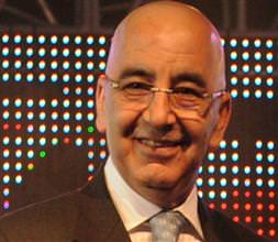 Herkese eşit mesafedeyim!