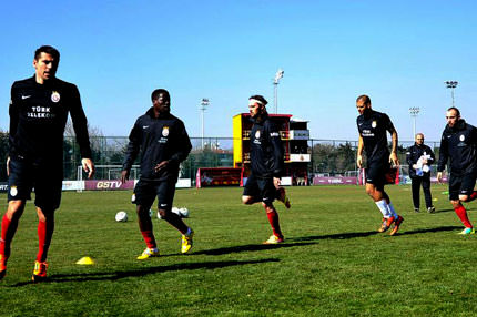 Melo tempoya isyan etti