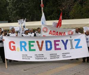 Komşuda sağlıkçılar grevde