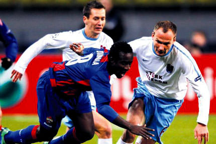 Glowacki gitti defans çöktü