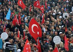 Ermeni katliamına protesto