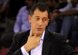 Anadolu Efes Ufuk Sarıca'yı gönderdi