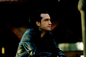 Çiğ köfteli eleştiri!