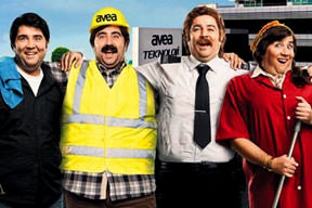 Ata Demirer dört farklı kılığa girdi