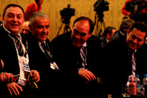 Gözlerinden yaş geldi!