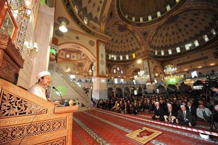 İslam âlemi uyanmak zorunda