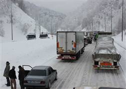 TEM Otoyolu trafiğe kapandı
