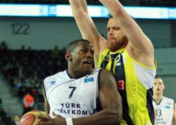 Fenerbahçe Ülker mutlu döndü