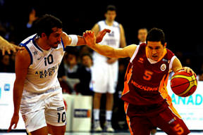 Aslan potada da zirvede!