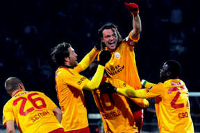 Ujfalusi 6 yıl aradan sonra golle tanıştı