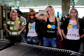 Çıplak eyleme sınırdışı