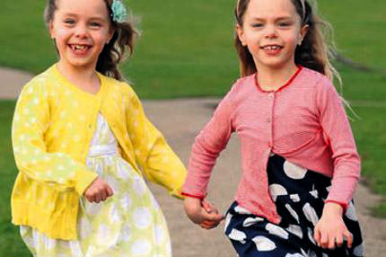 Siyam ikizlerinin sağlıkları da yapışık