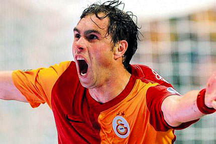 Elmander geliyor!