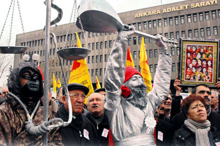 Başkent’te isyan