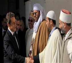 Sarkozy camiye gitti!
