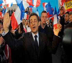 Sarkoz'yden saldırgan politika!