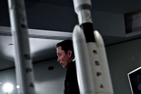 Uzaya ticari uçuş 30 Nisan'da