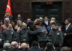 Erdoğan'ı kahkahaya boğdular!